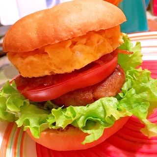 卵焼きと生姜照り焼き玉ねぎの和風バーガー